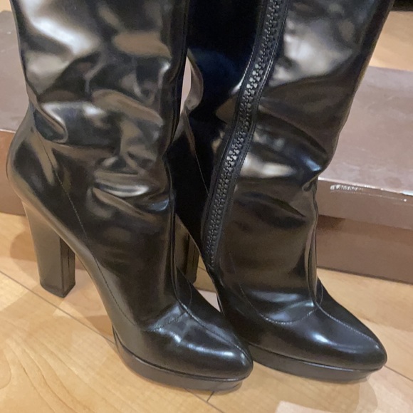 Gucci hi-gloss leather knee high boot - Picture 3 of 7